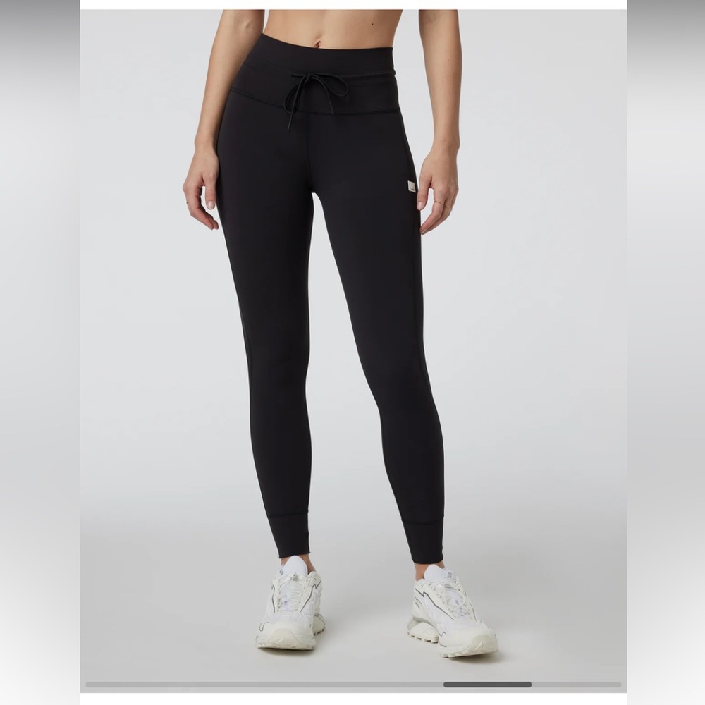 Vuori Black Women's Daily Legging(best seller) size S